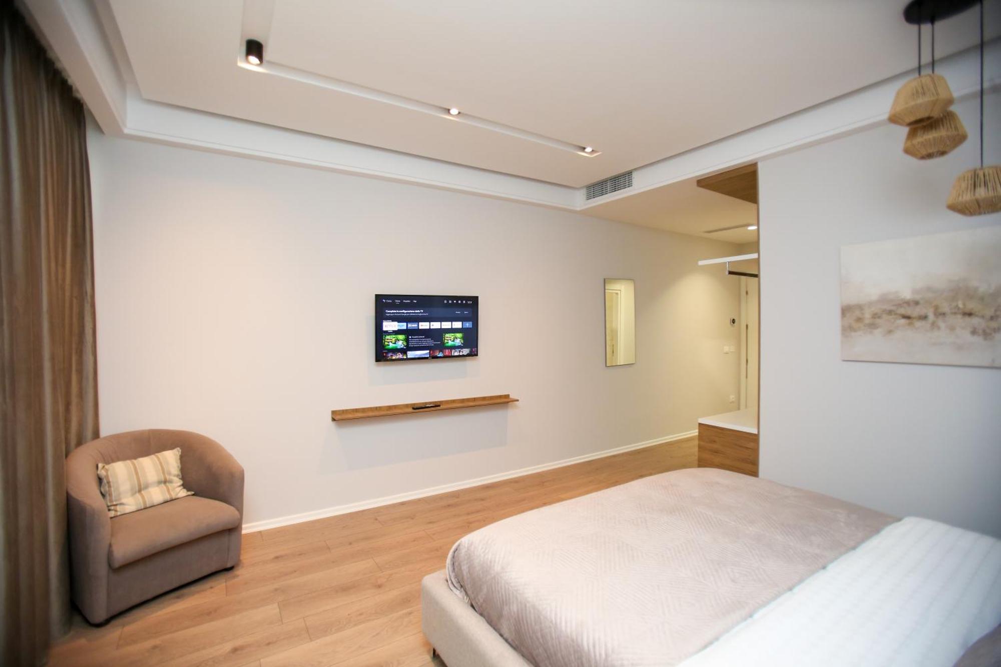 Deluxe Double Room Balcony,1596032425:JPEG